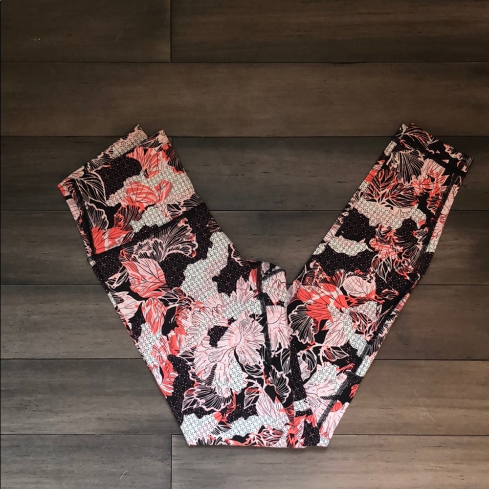 NWOT lululemon wunder under tight HR - CNY - Picture 1 of 13